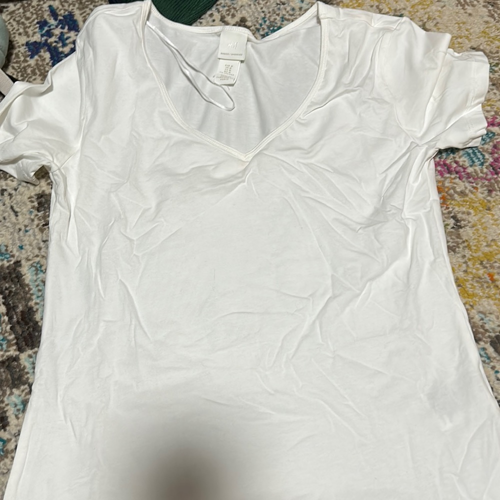 White v neck blouse